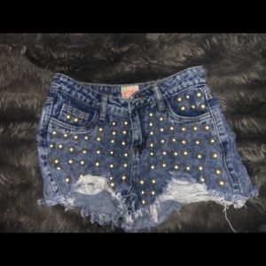 size 3 Gianni Bini high waisted shorts